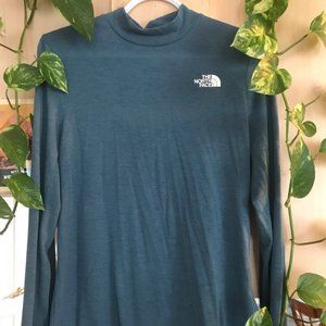The North Face longsleeve